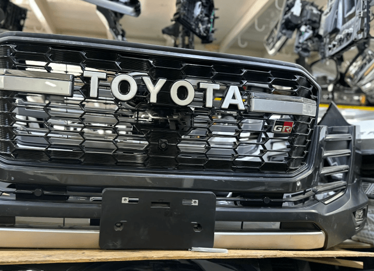 Toyota Land Cruiser LC300 Front Bumper Grille GR Black